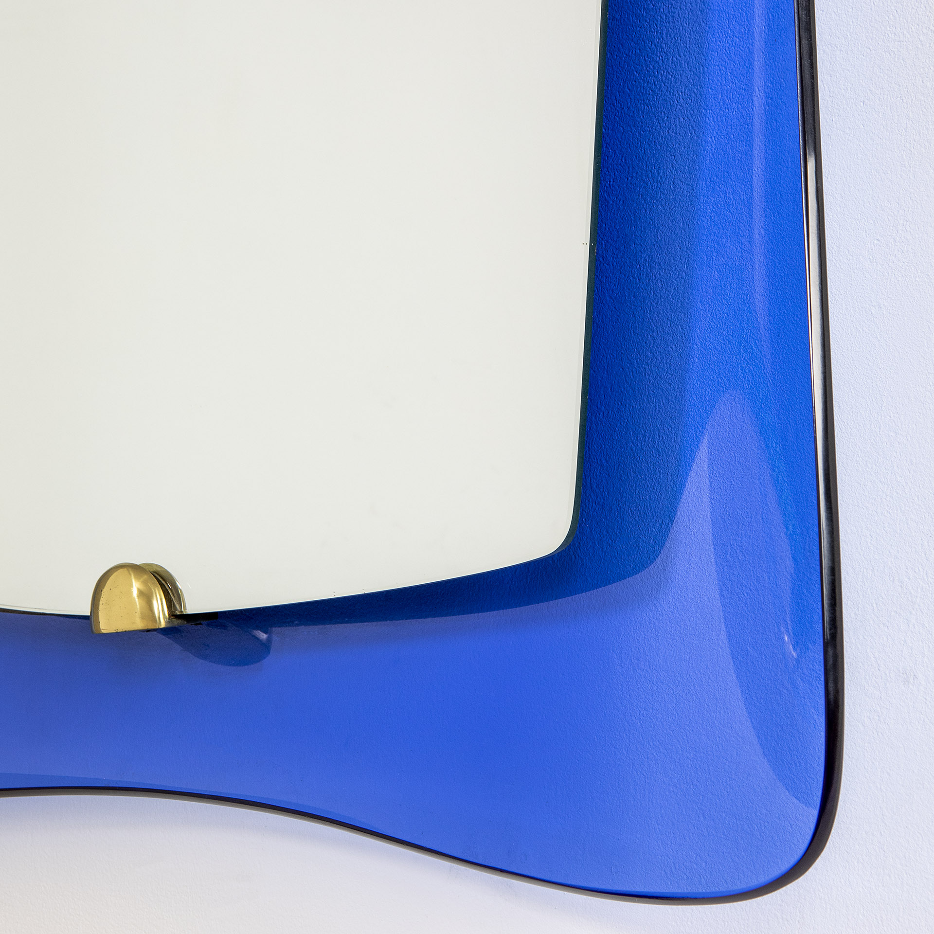 Specchio da muro di Cristal Art con cornice in vetro colorato blu