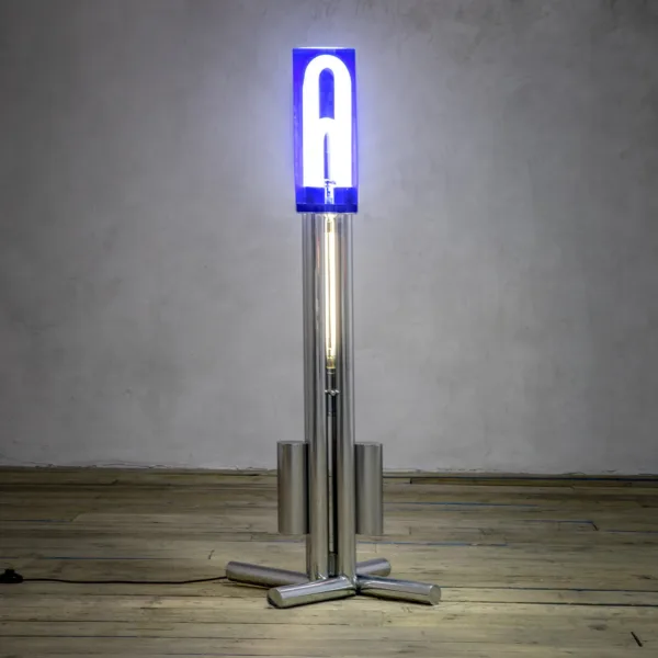 Lampada da terra mod. Tetralogia di Isola e Gabetti