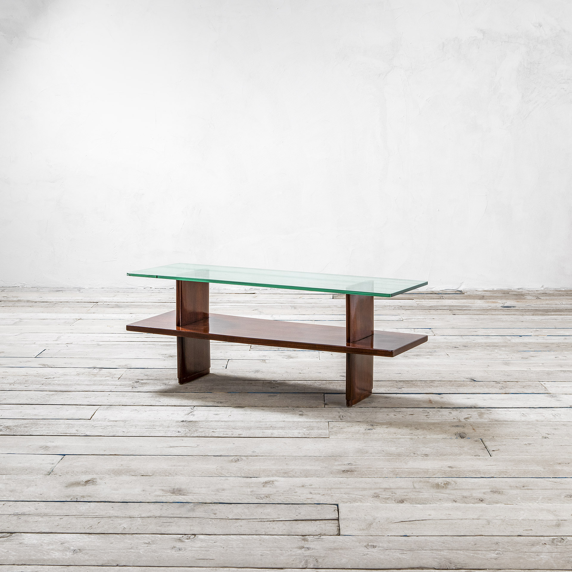 Tavolo basso in legno e vetro di Osvaldo Borsani