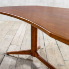Grande scrivania in legno mod. T22 di Franco Albini per Poggi