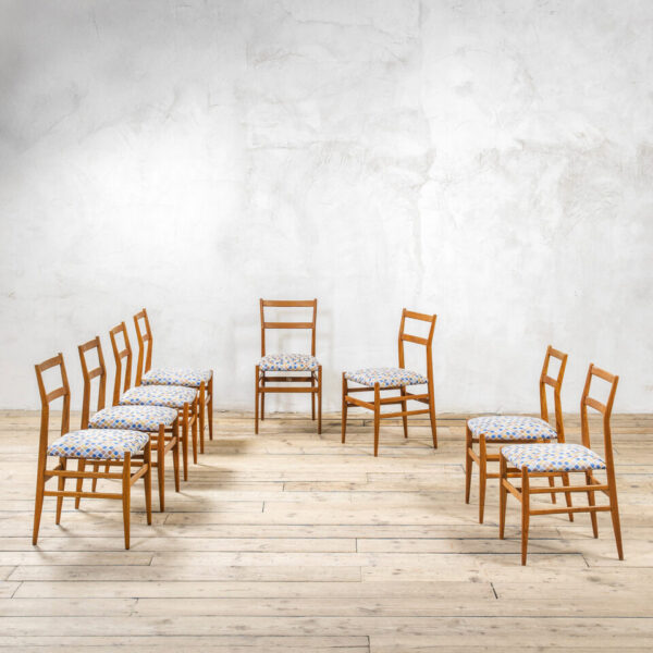 Set di 8 sedie mod. Leggera di Gio Ponti per Cassina