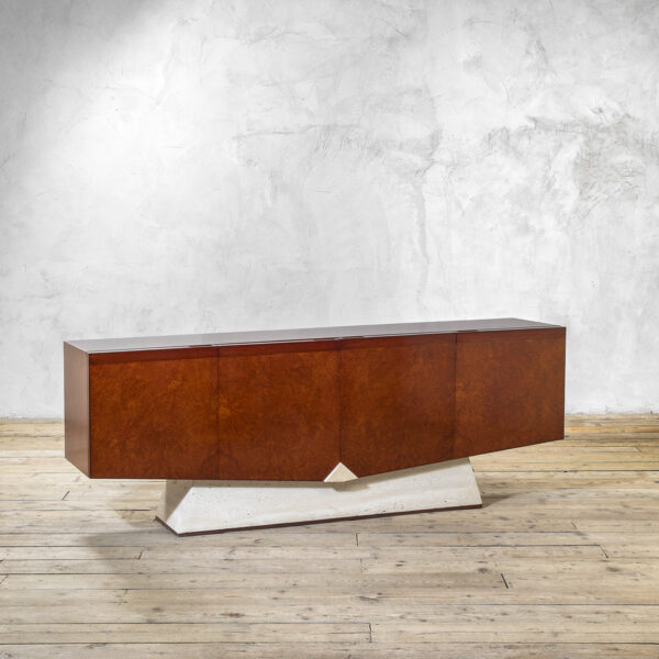 Credenza in legno e marmo di Romeo Rega