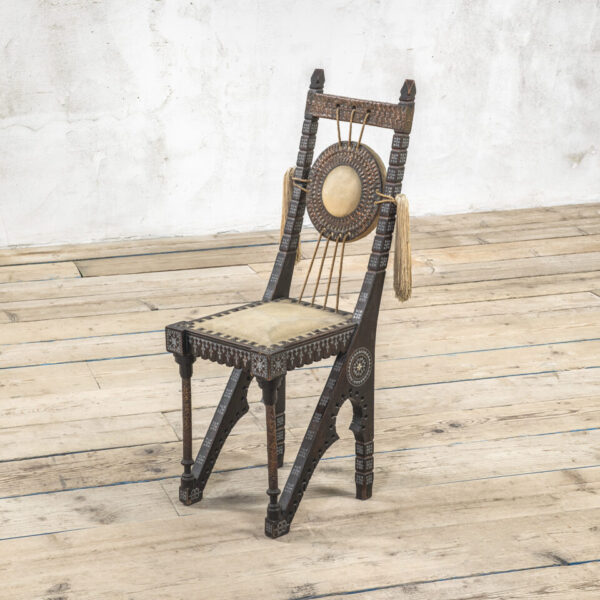 Sedia in legno di Carlo Bugatti, 1900