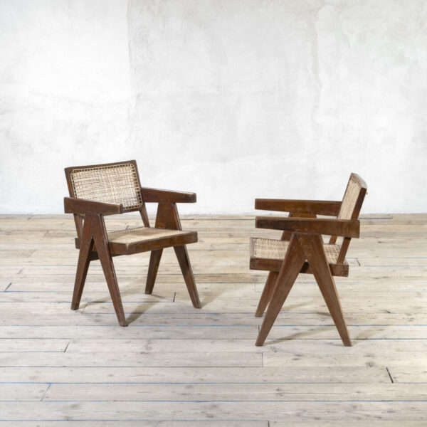 Coppia di poltrone mod. PJ-SI-29-A di Pierre Jeanneret