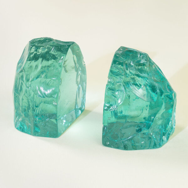 Coppia di fermalibri in cristallo mod. 1977 di Max Ingrand per Fontana Arte
