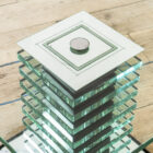 Tavolino in cristallo di Pietro Chiesa per Fontana Arte