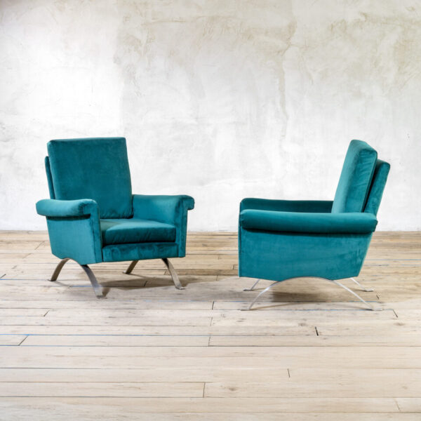Coppia di poltrone mod. 875 di Ico Parisi per Cassina