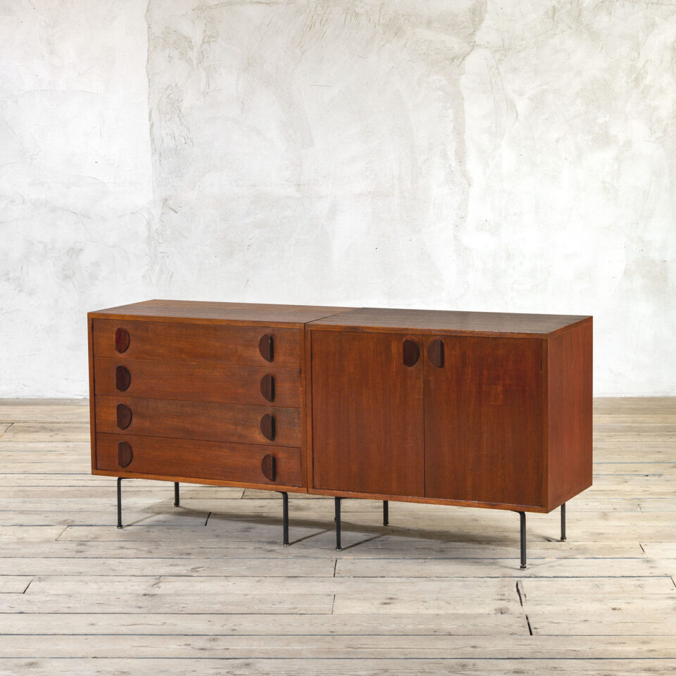 Coppia di mobili in legno di Campo & Graffi per Home Coppia di mobili in legno di Campo & Graffi per Home