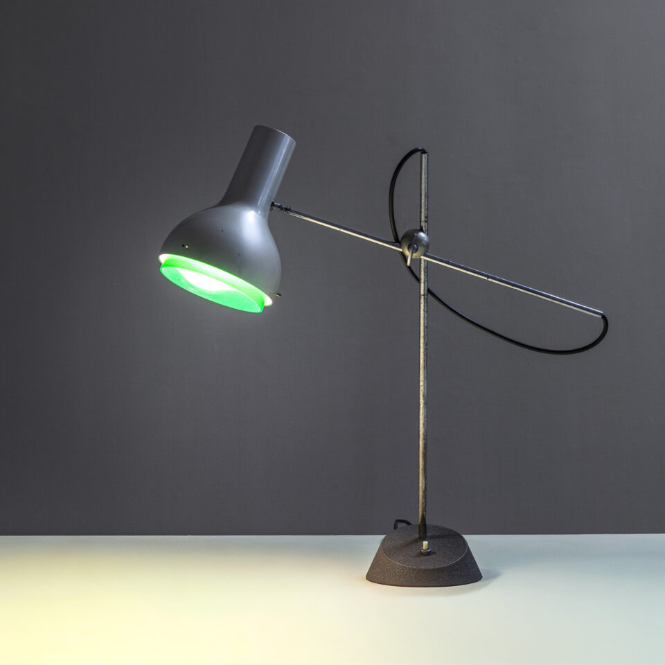 Lampada da tavolo mod. 573 di Gino Sarfatti per Arteluce