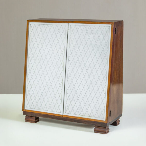 Mobile bar specchiato di Pietro Chiesa per Fontana Arte