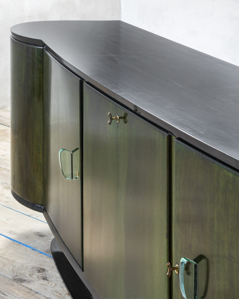 Sideboard in legno di Vittorio Valabrega Sideboard in legno di Vittorio Valabrega