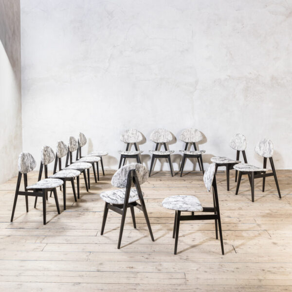 Set di 12 sedie mod. S12 di Ettore Sottsass per Poltronova