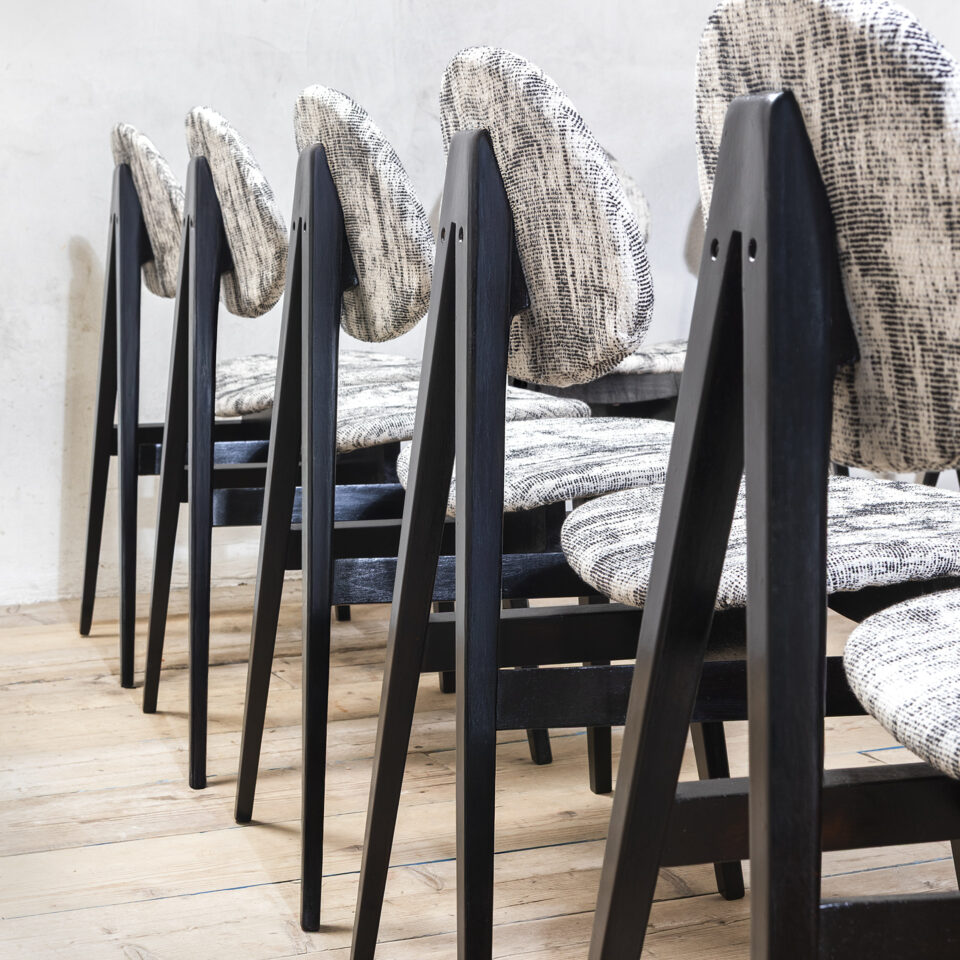 Set di 12 sedie mod. S12 di Ettore Sottsass per Poltronova Set di 12 sedie mod. S12 di Ettore Sottsass per Poltronova