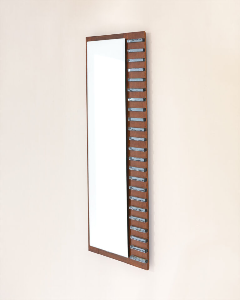 Specchio da parete mod. 2304 di Max Ingrand per Fontana Arte