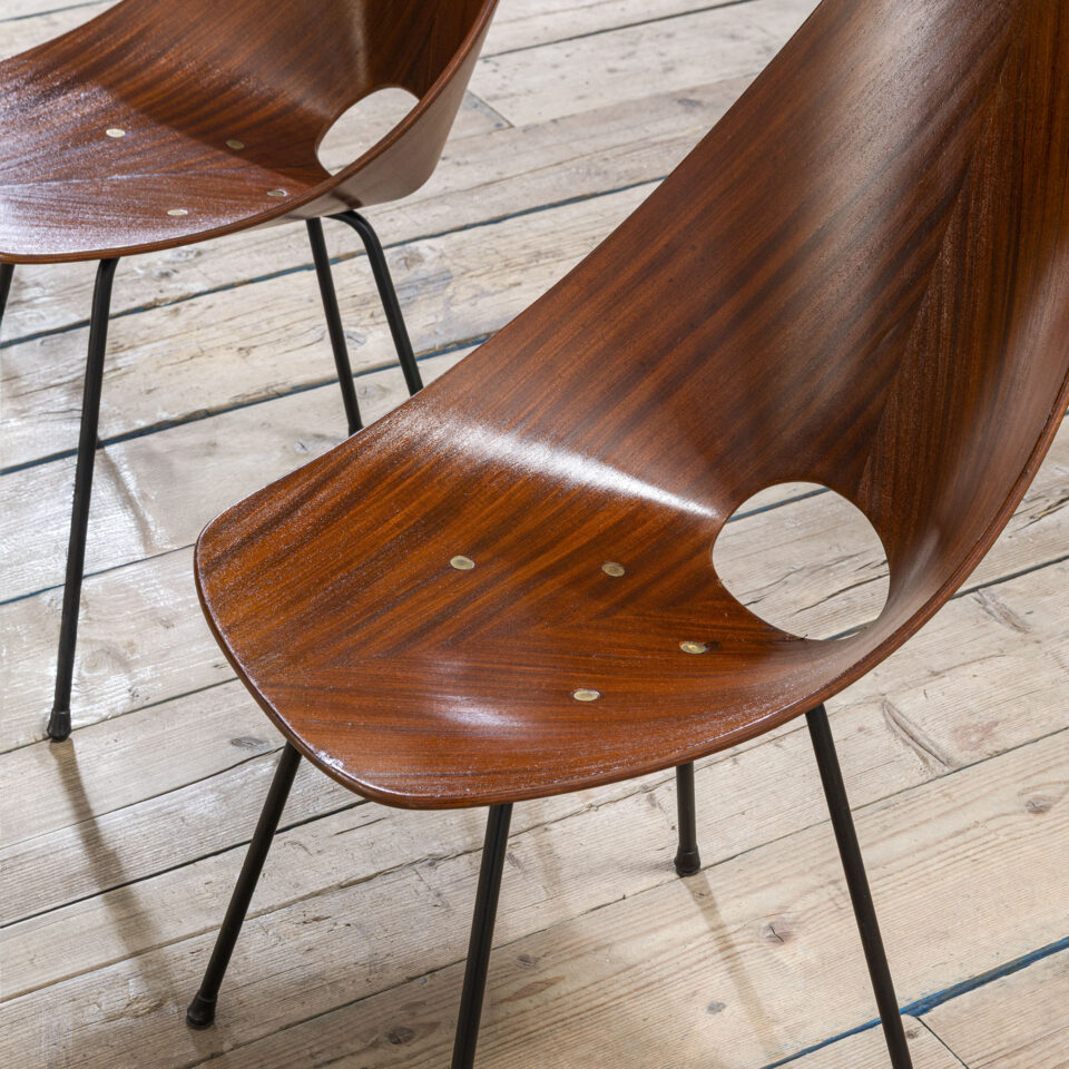 Gruppo di 4 sedie mod. Medea di Vittorio Nobili Gruppo di 4 sedie mod. Medea di Vittorio Nobili