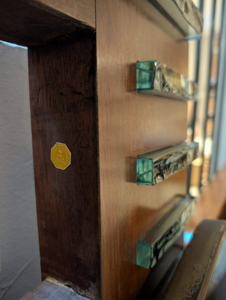 Specchio da parete mod. 2304 di Max Ingrand per Fontana Arte Specchio da parete mod. 2304 di Max Ingrand per Fontana Arte