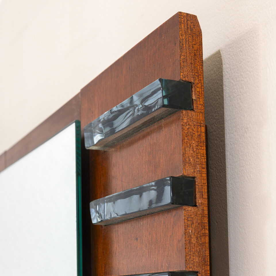 Specchio da parete mod. 2304 di Max Ingrand per Fontana Arte Specchio da parete mod. 2304 di Max Ingrand per Fontana Arte