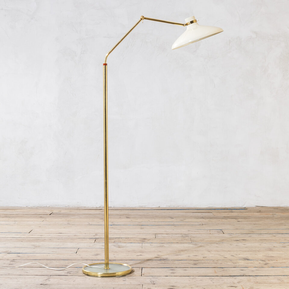 Lampada da terra mod. 1967 di Gio Ponti per Fontana Arte Lampada da terra mod. 1967 di Gio Ponti per Fontana Arte