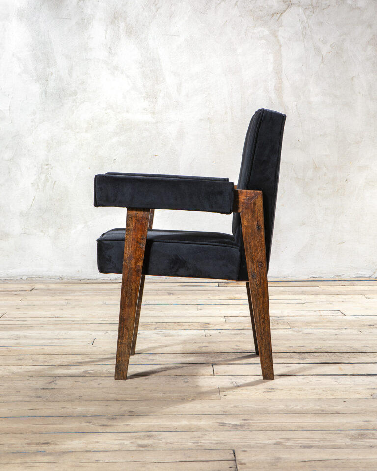 Coppia di poltrone mod. Advocate di Pierre Jeanneret Coppia di poltrone mod. Advocate di Pierre Jeanneret
